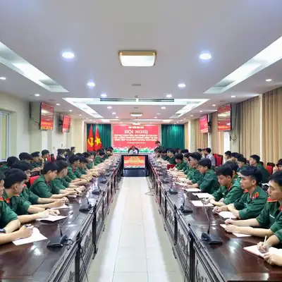 ĐỘNG VIÊN, KHƠI DẬY KHÁT VỌNG CHINH PHỤC ĐỈNH CAO TRI THỨC